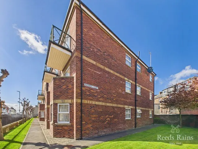 Mariners Court, West Street, Bridlington, YO15, photo 1