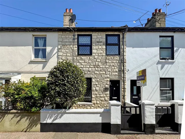 Beaconsfield Road, Wick, photo 1