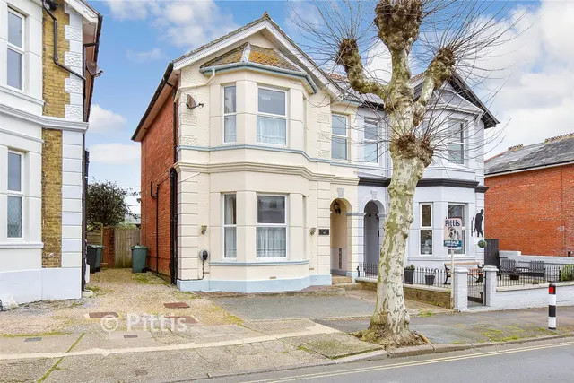 Station Avenue, Sandown, PO36, photo 1