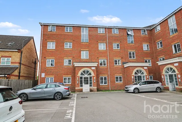 Reeves Way, Armthorpe, DN3, photo 1