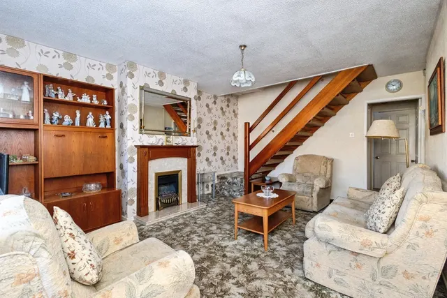 Photo 2 — Martin Close, Denton, Manchester, Greater Manchester, M34