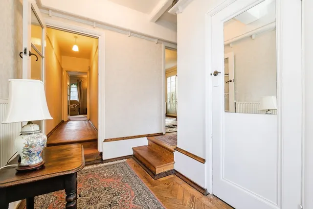 Mount Pleasant Road, Chigwell, IG7, photo 2