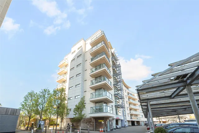 Exon Apartments, Mercury Gardens, RM1 3HF, photo 1