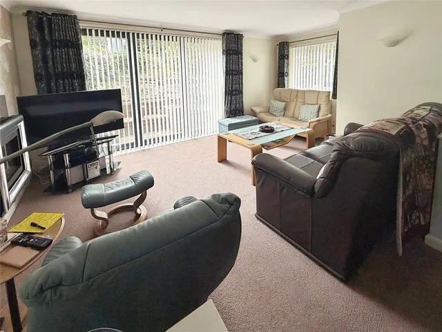 Link Rise, Corfe Mullen, BH21, photo 2