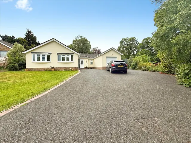 Link Rise, Corfe Mullen, BH21, photo 1