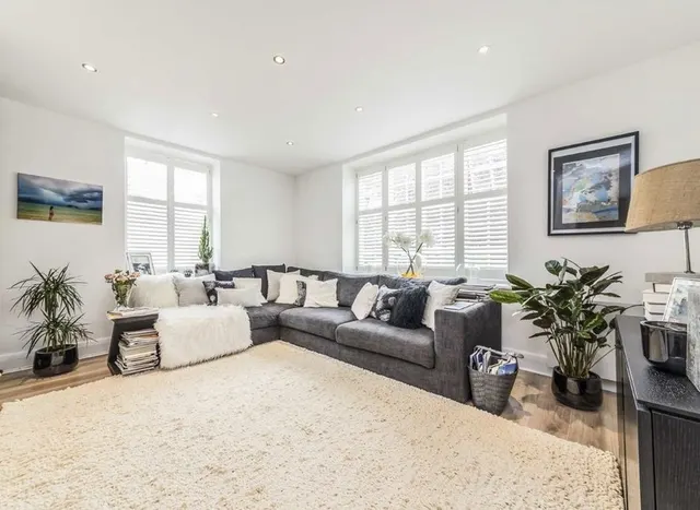 Richmond Hill Court, Richmond, TW10, photo 2