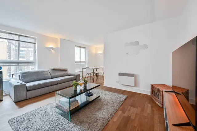 Flat 304 Dryden Building, 37-39 Commercial Road, London, photo 1