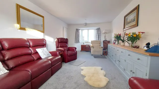 Photo 3 — Tilia Way, Bourne, PE10