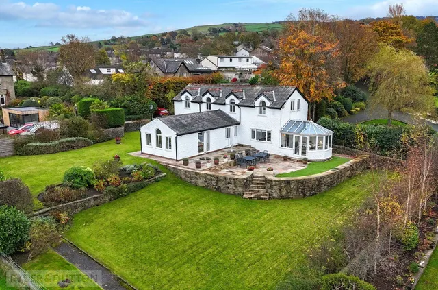 Long Lane, Glossop, SK13, photo 1