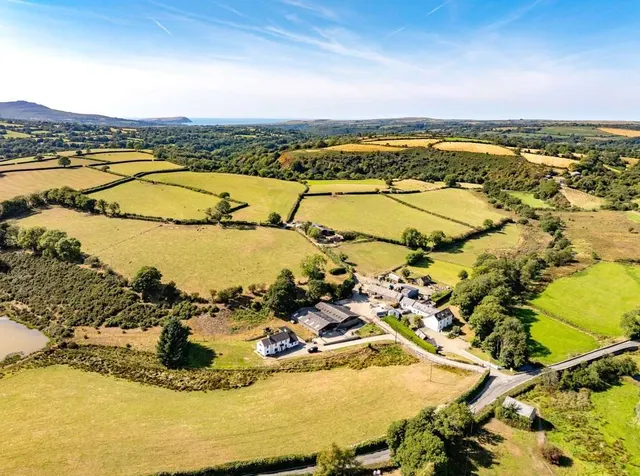 Eglwyswrw, Near Newport, Pembrokeshire, SA41 3TD, photo 1
