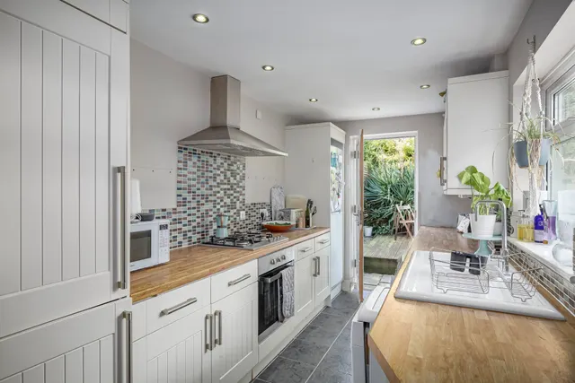 Photo 3 — Auckland Road, Tunbridge Wells, Kent, TN1 2HP