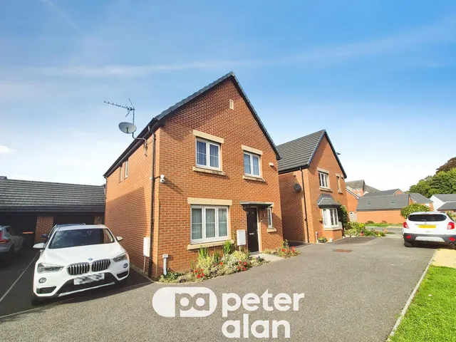 Jubilee Way, Newport, NP10, photo 1