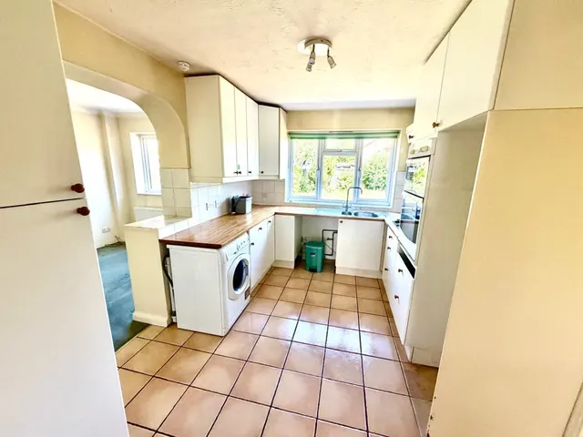 Thirlmere Close, Surrey Egham, TW20, photo 3