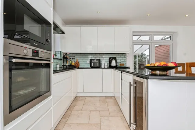 Photo 3 — Lowlands Road, Aveley, South Ockendon, Essex, RM15