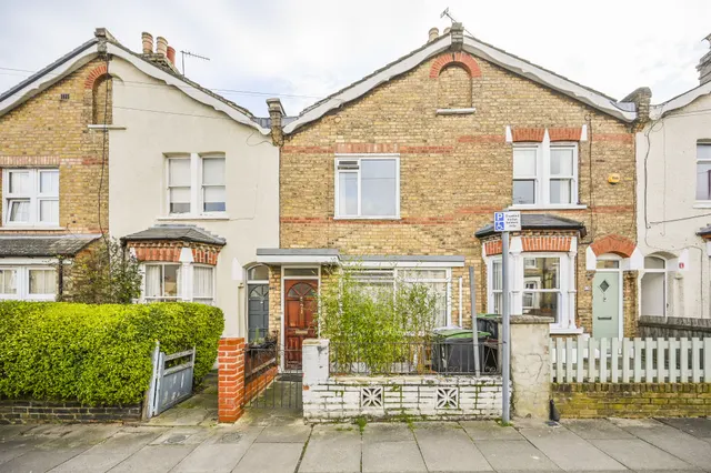 71 Queens Road, London, photo 1