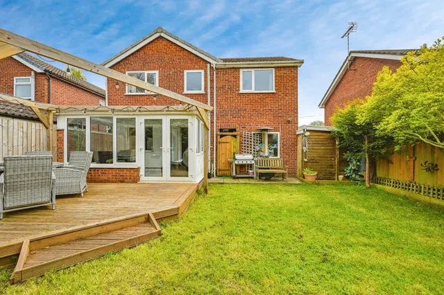 Stanley Crescent, Uttoxeter, ST14, photo 2