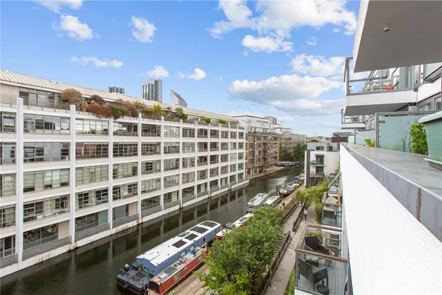 Canalside Square, London, N1, photo 1