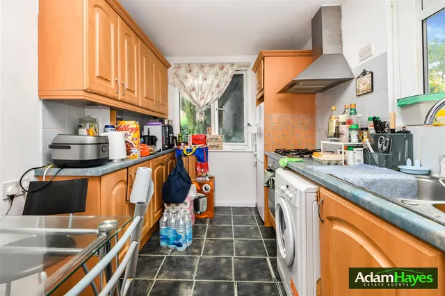 Friern Park, North Finchley, N12, photo 3