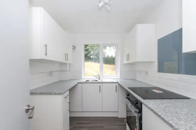 Photo 2 — Leighton Buzzard Road, Hemel Hempstead, Hertfordshire, HP1 1SJ