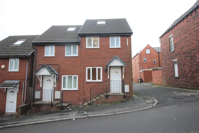 Cambria Street, Bolton, BL3 4DE, photo 1
