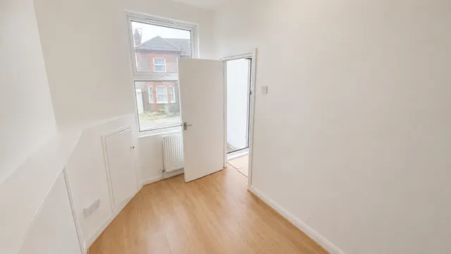 Hartley Road, Luton, photo 1