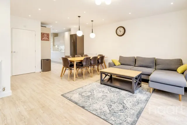 Etchels Road, Harlow, CM17, photo 2