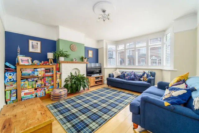 Ruskin Road, Staines-upon-Thames, TW18, photo 3