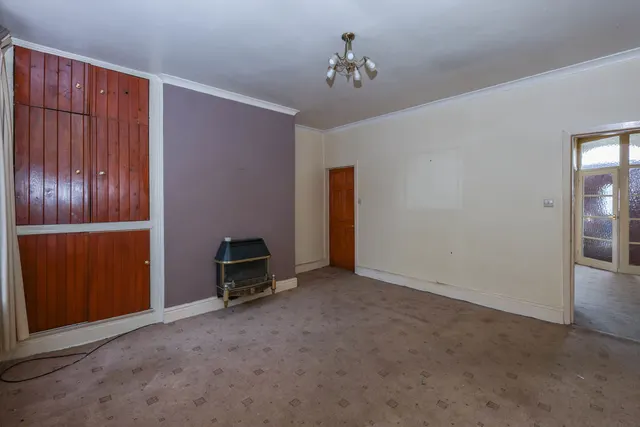 Halifax Road, Rochdale, OL12, photo 3