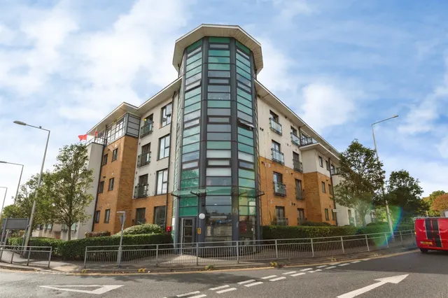 Hogg Lane, Grays, RM17, photo 1