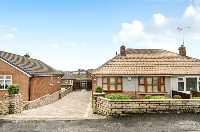 Rishworth Rise, High Crompton, OL2, photo 2