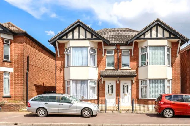 Wimborne Road, Bournemouth, photo 1