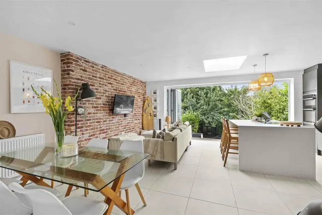 Littleworth Road, Downley, HP13, photo 2