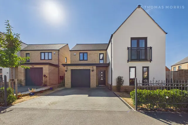 Wilcox Drive, St. Neots, PE19, photo 1