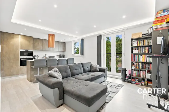 Photo 2 — Argent Street, Grays, RM17 6FY