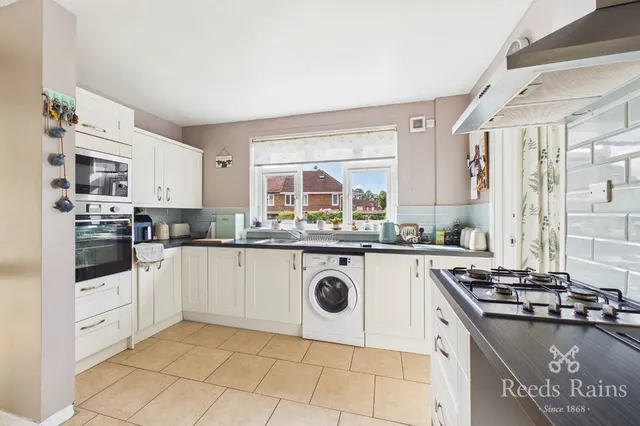 Photo 3 — Lanshaw Crescent, Leeds, West Yorkshire, LS10