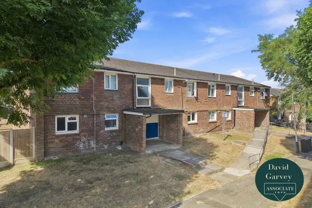 Sevenoaks Close, Romford, RM3, photo 2
