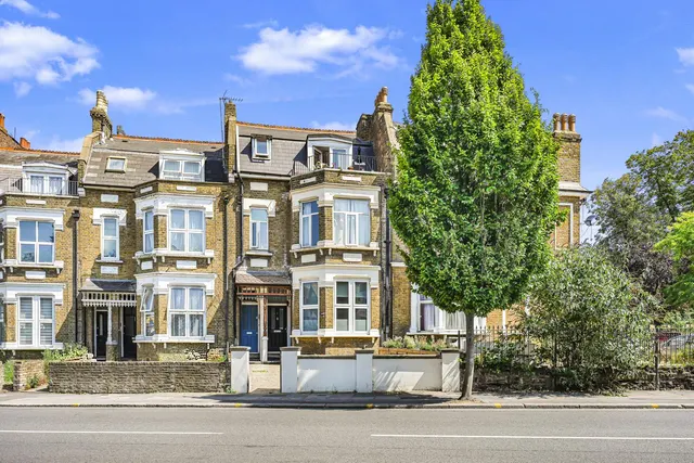 High Road, Wood Green, N22, photo 1