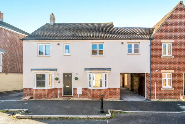 Wren Place, Gillingham, SP8, photo 1