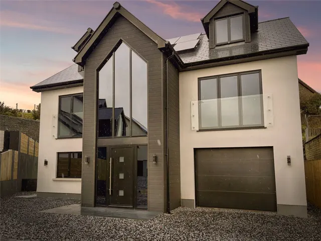 Croesyceiliog, Carmarthen, SA32, photo 1