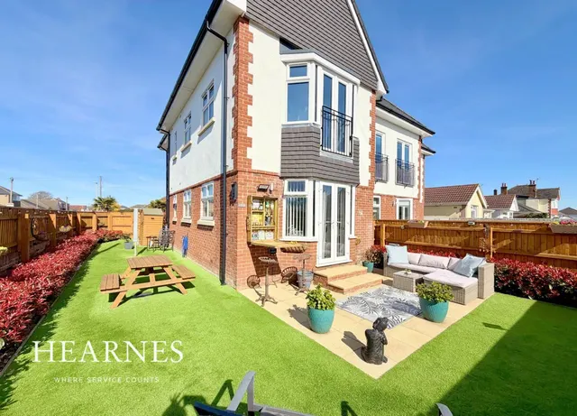 Wilson Court, BH12, photo 1