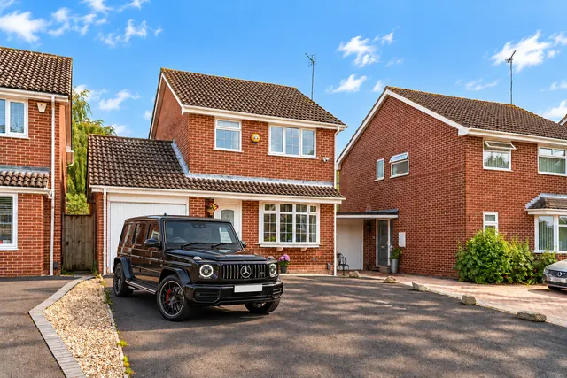 Darwin Close, Cheltenham, GL51, photo 1