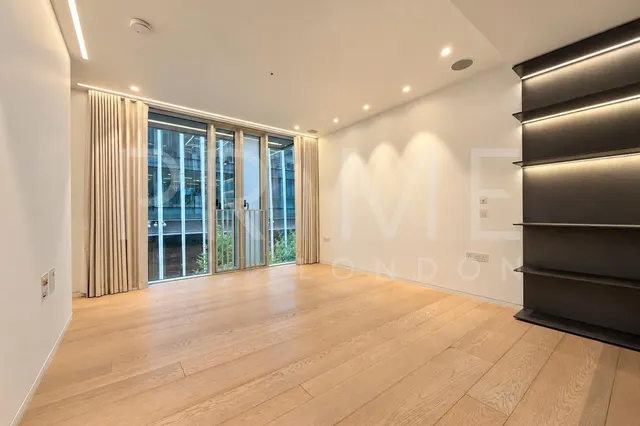 1 bedroom flat, Nova Building, Victoria, SW1W