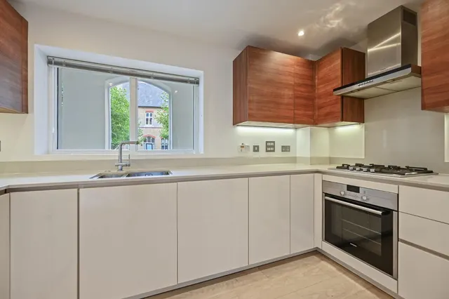 Havanna Drive, London, photo 2