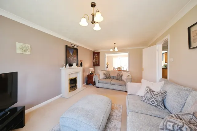 Photo 3 — Muirfield Way, Mansfield Woodhouse, Mansfield, Nottinghamshire, NG19