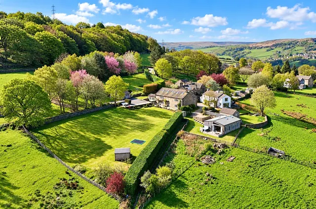 Heights Barn, Ripponden, HX6, photo 1