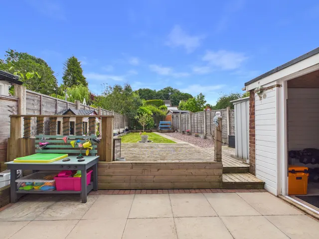 Walker Crescent, St. Georges, TF2, photo 2