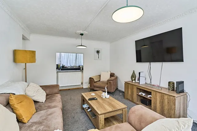 Cavendish Gardens, Walsall, WS2, photo 2