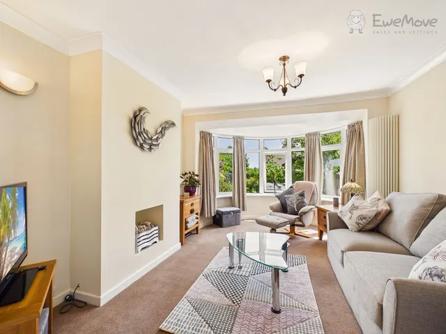 Poltimore Close, South Molton, EX36, photo 3