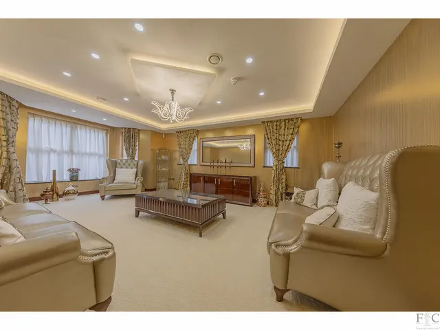 Blackthorn Lane, Oadby, LE2, photo 2
