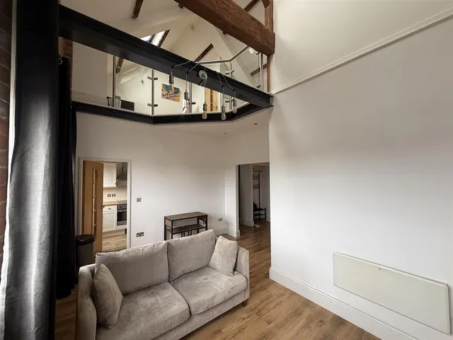 Horninglow Street, Burton-On-Trent, DE14, photo 2